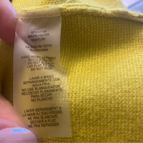 Sioni Size XL Mustard Rayon Blend Button-Up Cardigan Sweater Super Soft in EUC - Picture 7 of 10